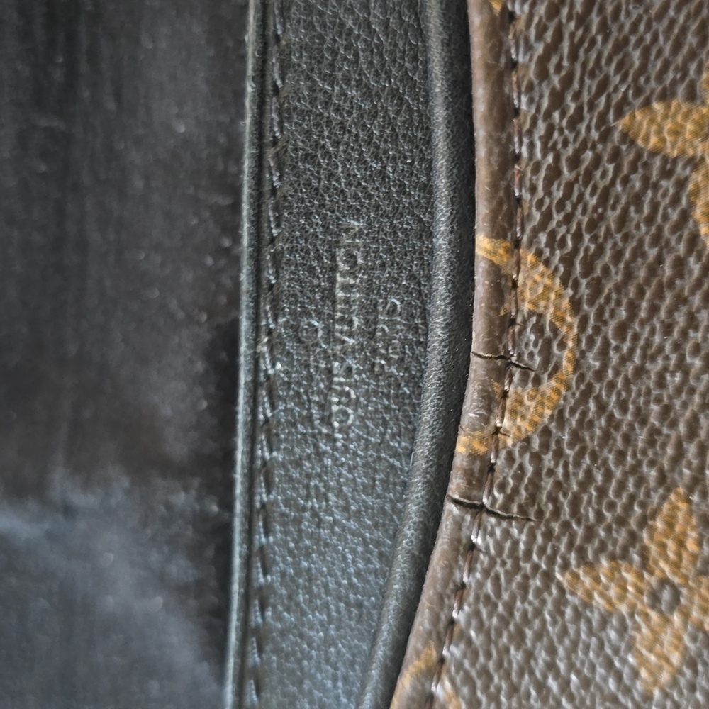 Louis Vuitton, Pallas Shoulder/Crossbody Chain Monogram Canvas Bag with Calfskin - Picture 12 of 16